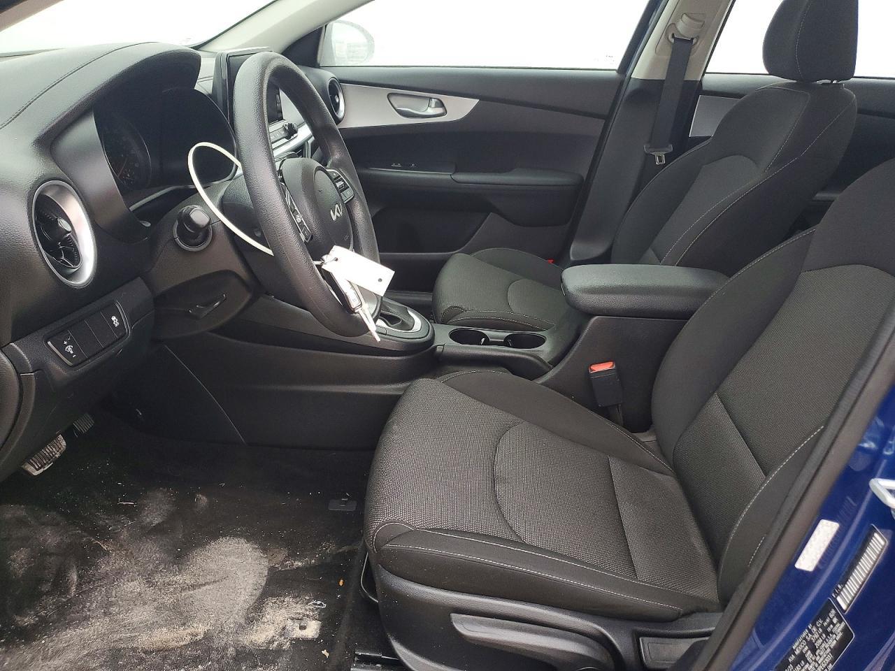 2023 KIA Forte lxs