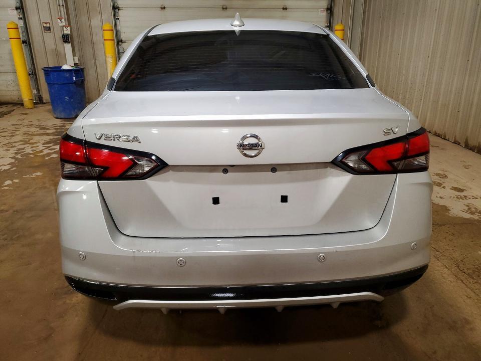 2020 Nissan Versa sv