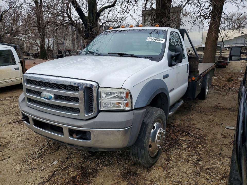 2005 Ford F450 Super Duty Flatbed Truck