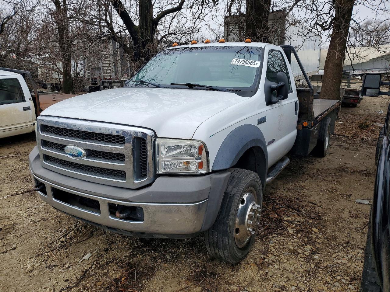 2005 Ford F450 Super Duty Flatbed Truck
