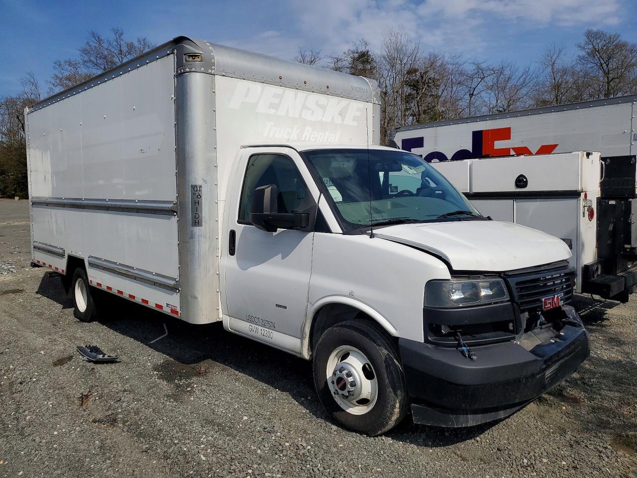 2023 GMC Savana BOX Truck