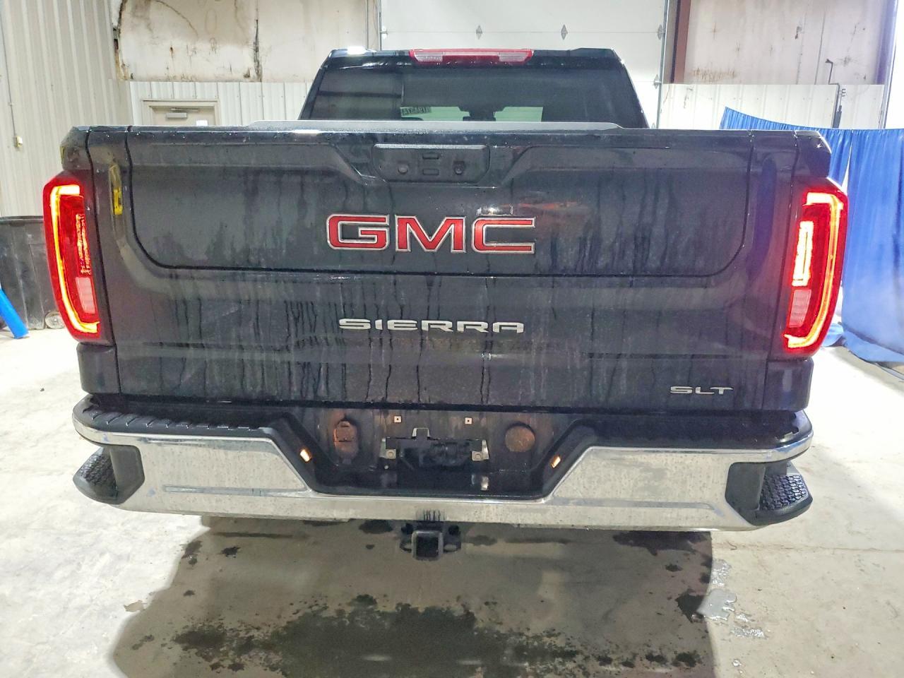 2025 GMC Sierra K1500 SLT