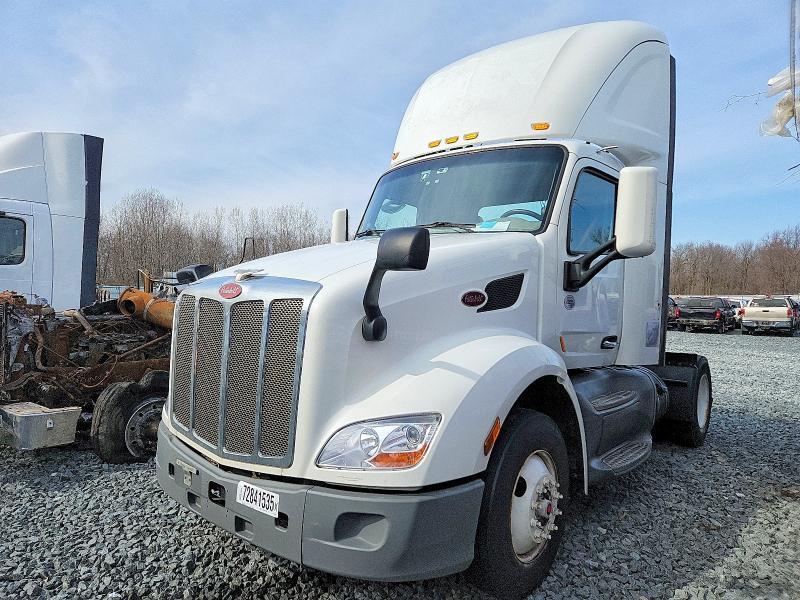 2018 Peterbilt 579 Semi Truck