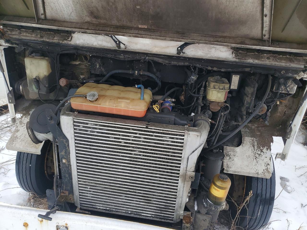 2005 Freightliner Chassis M Line WALK-IN Van