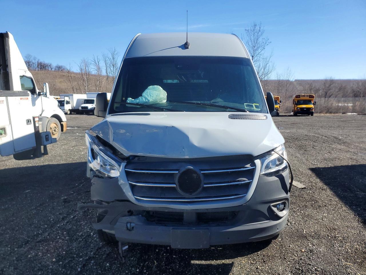 2023 Mercedes-Benz Sprinter 2500 Delivery Van