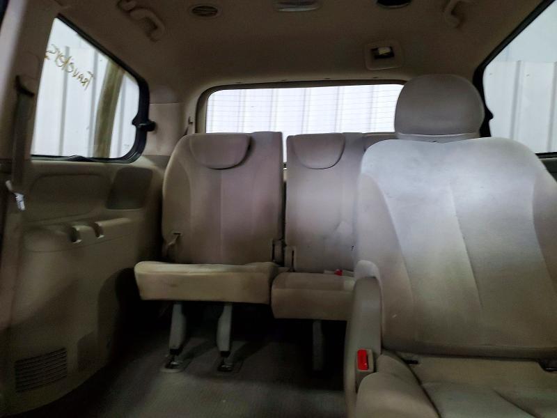 2011 KIA Sedona lx