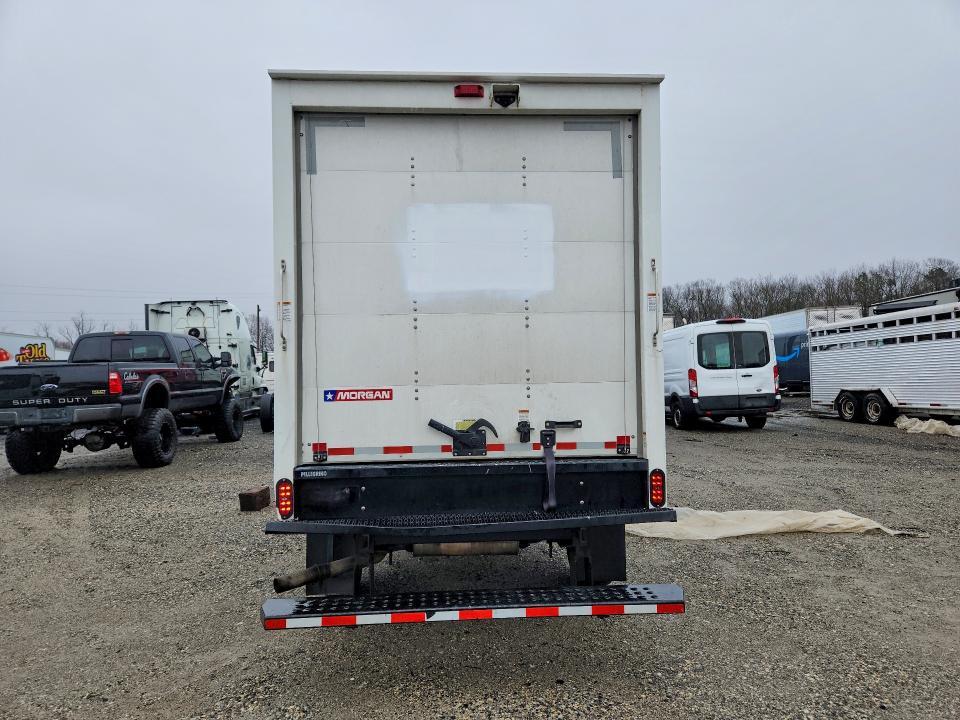 2022 Chevrolet Express box Truck