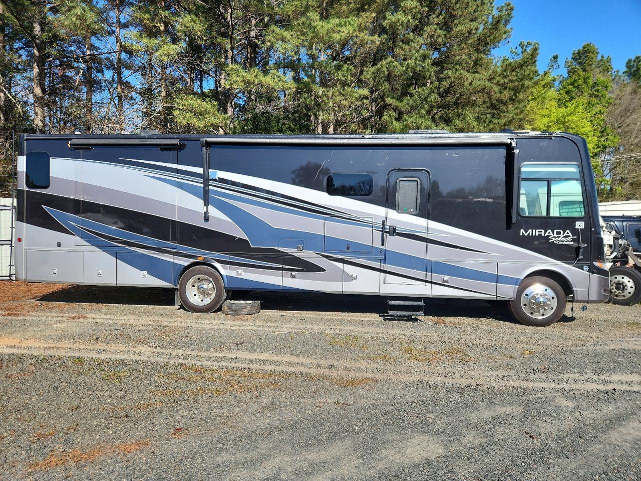 2019 Ford F53 RV