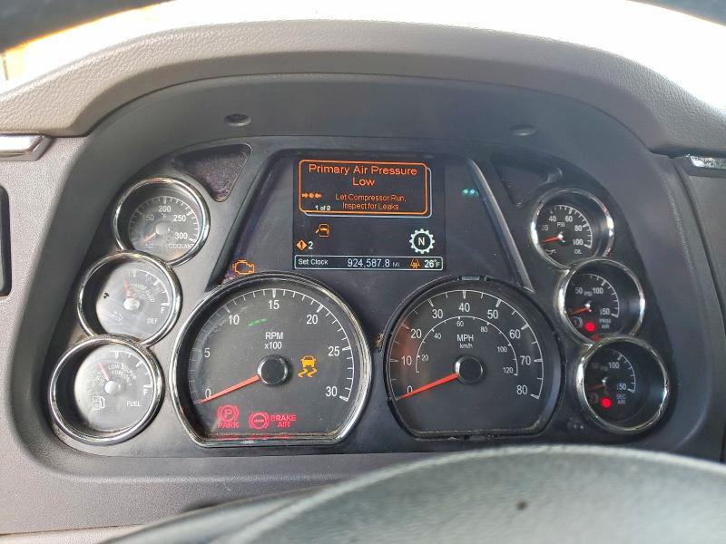 2017 Peterbilt 579 Semi Truck