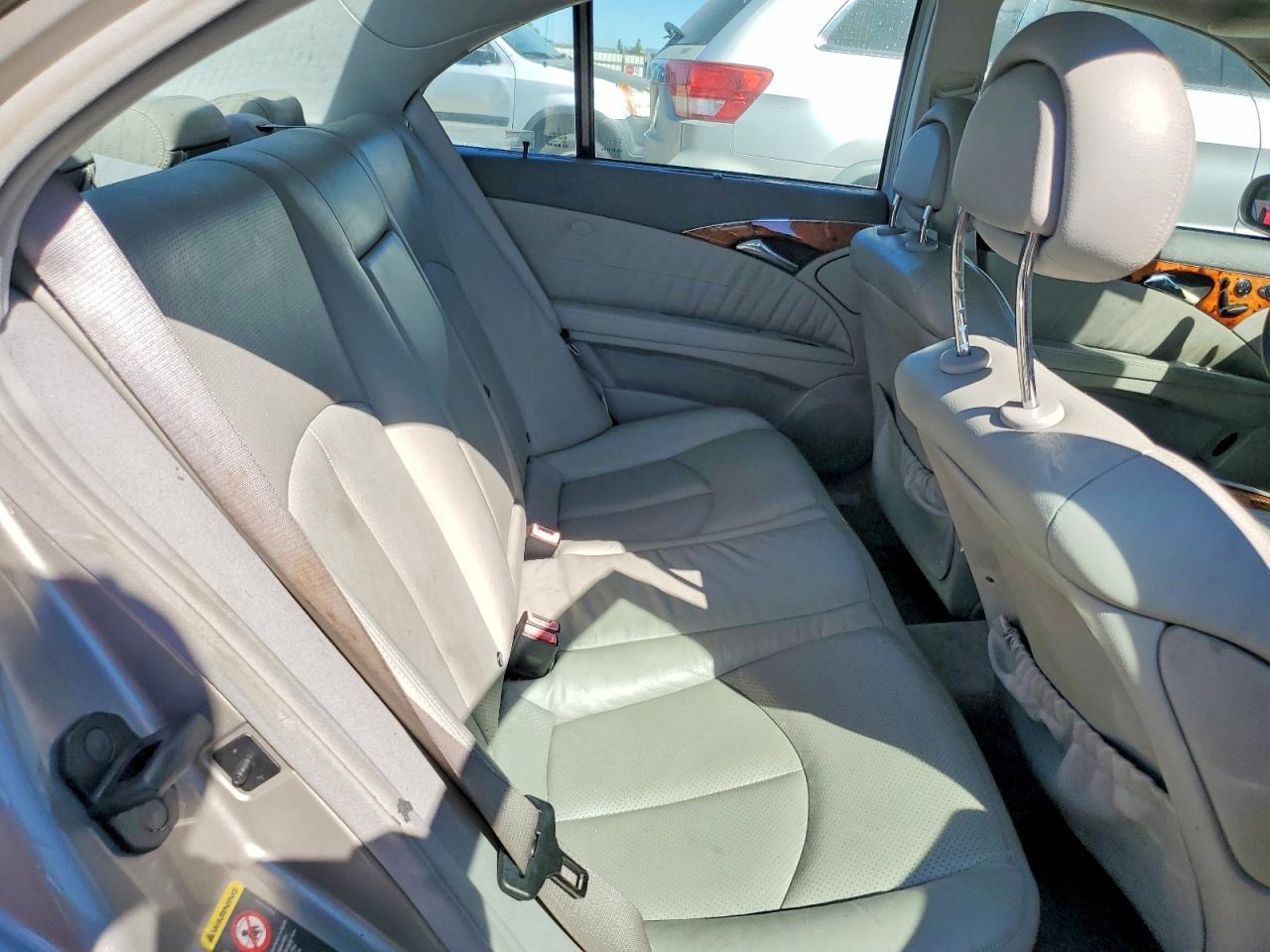 2005 Mercedes-Benz E 320