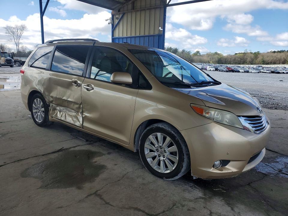 2011 Toyota Sienna Limited 7-passenger
