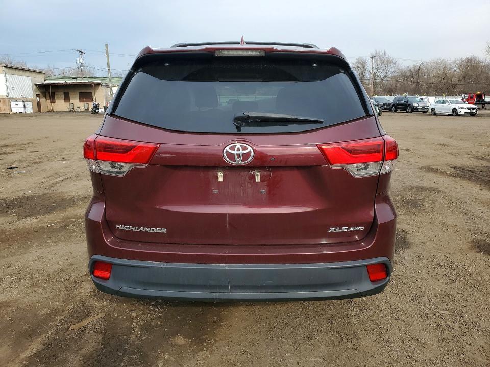 2018 Toyota Highlander xle