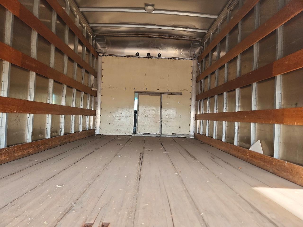 2004 Chevrolet Express BOX Truck