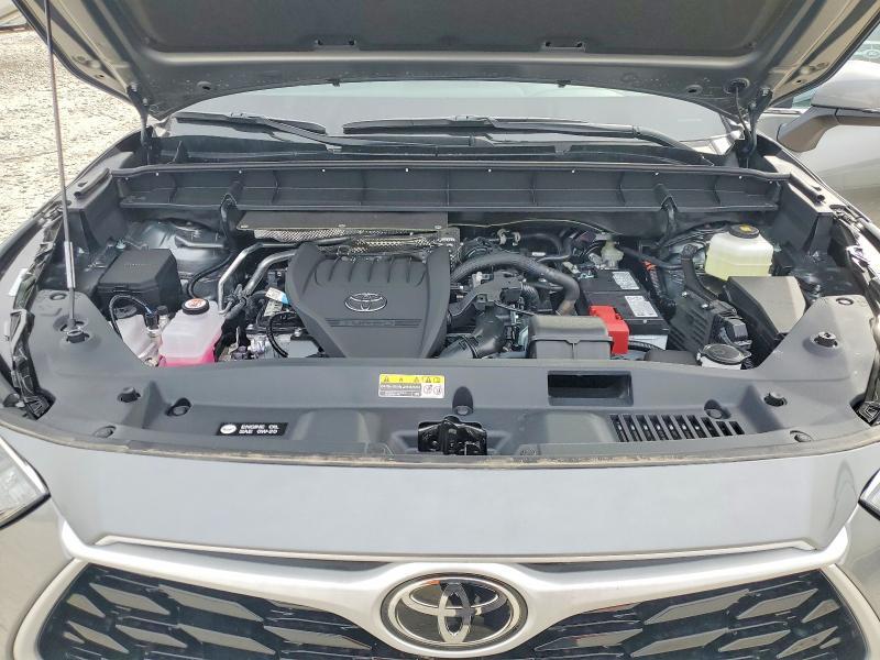 2026 Toyota Highlander xle