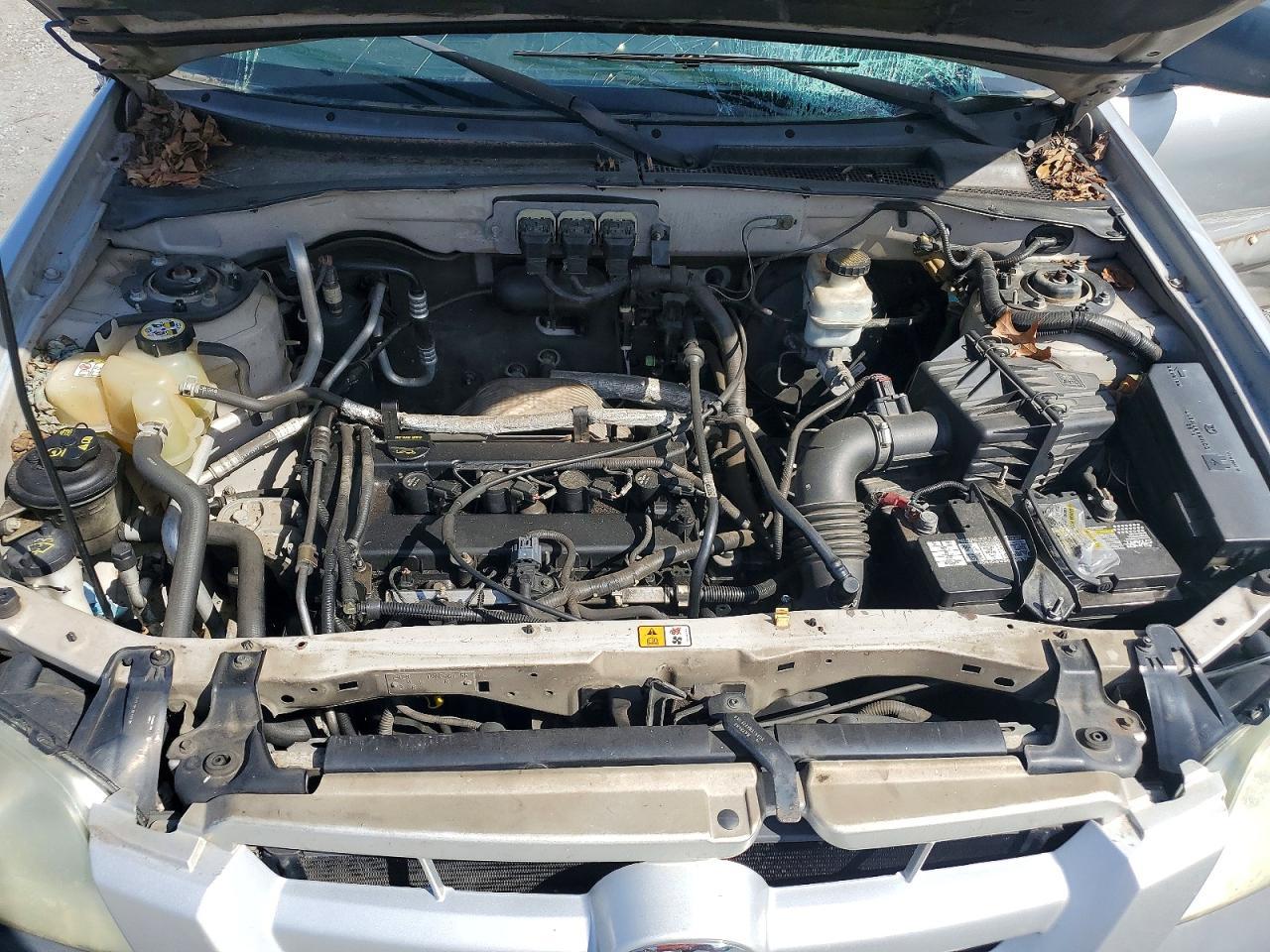 2005 Mazda Tribute i