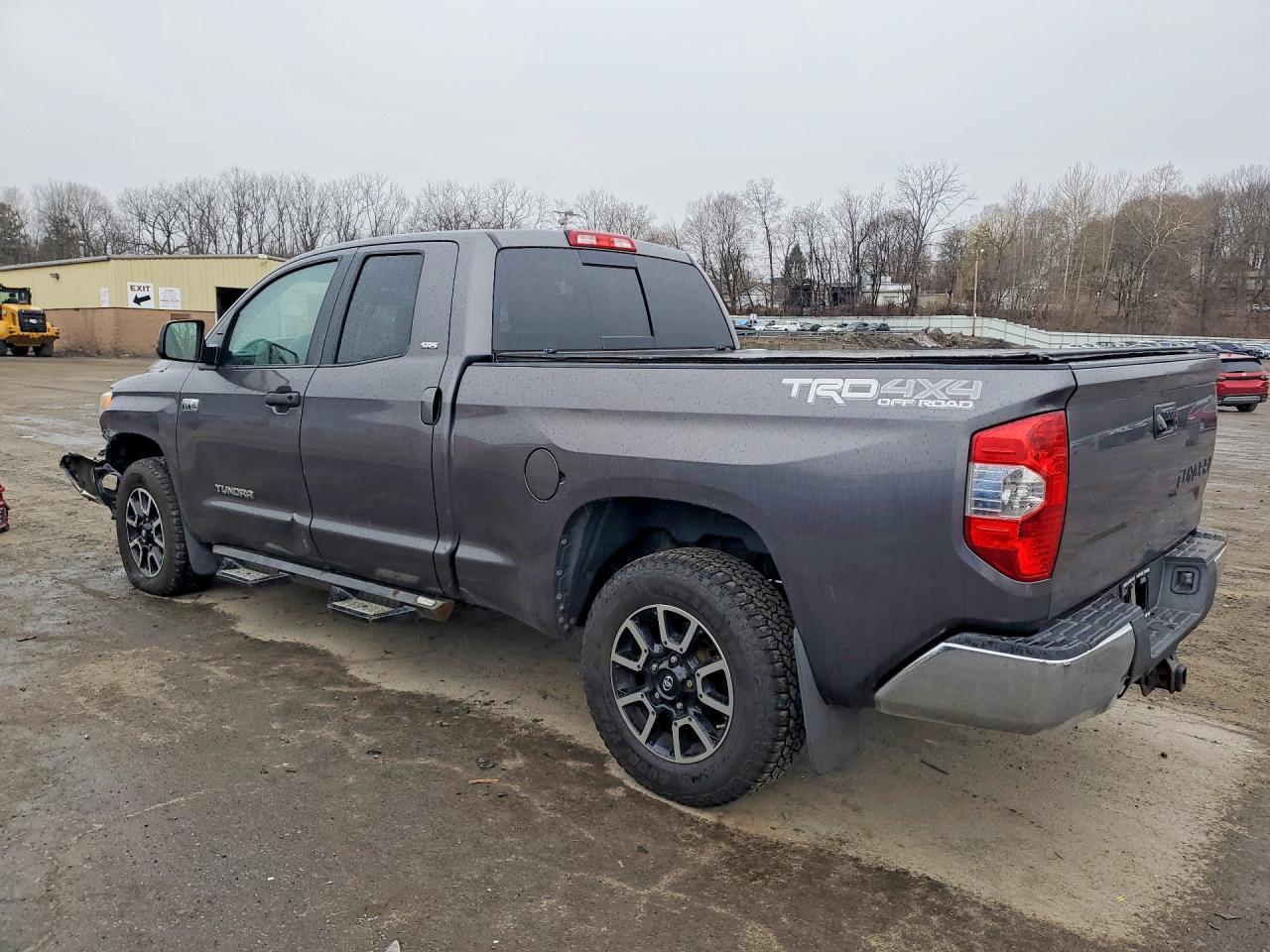 2014 Toyota Tundra SR5