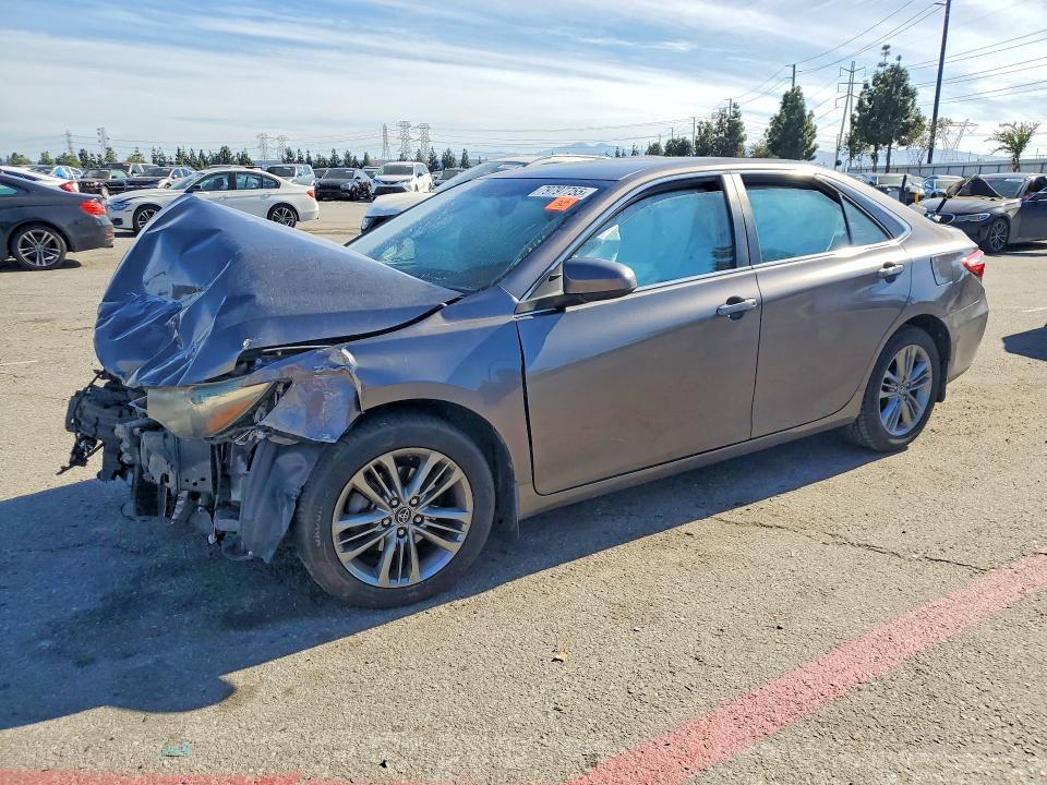 2016 Toyota Camry se