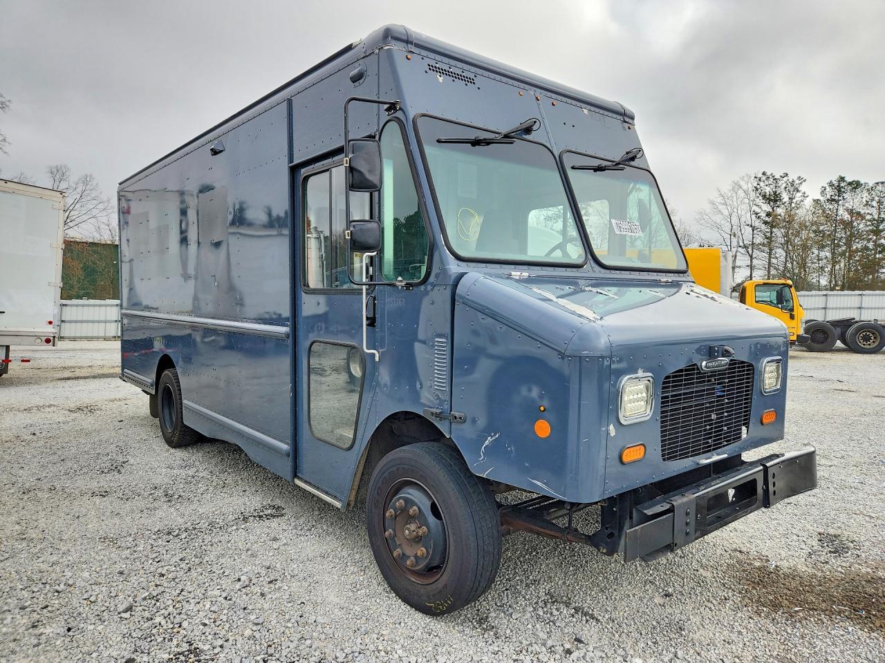 2020 Freightliner MT45G Delivery Truck