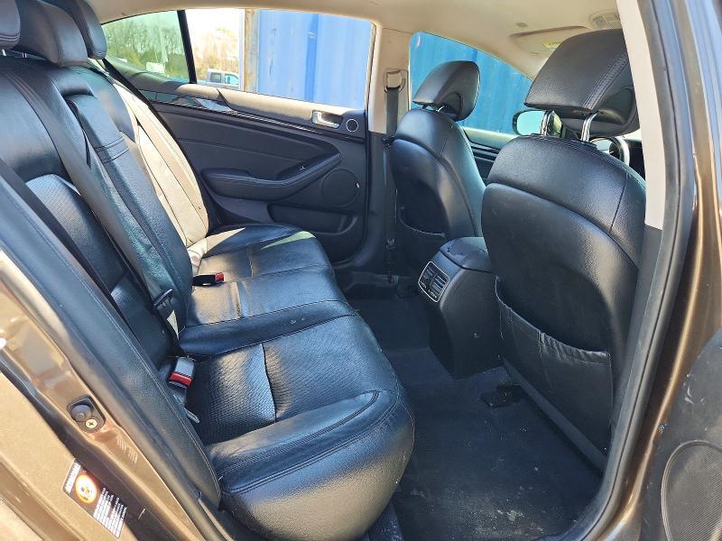 2014 KIA Cadenza Premium