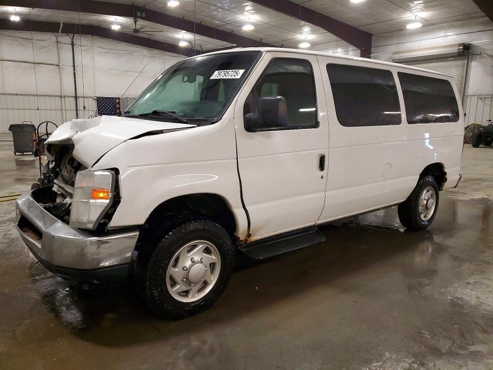 2014 Ford Econoline E350 Super Duty Wagon