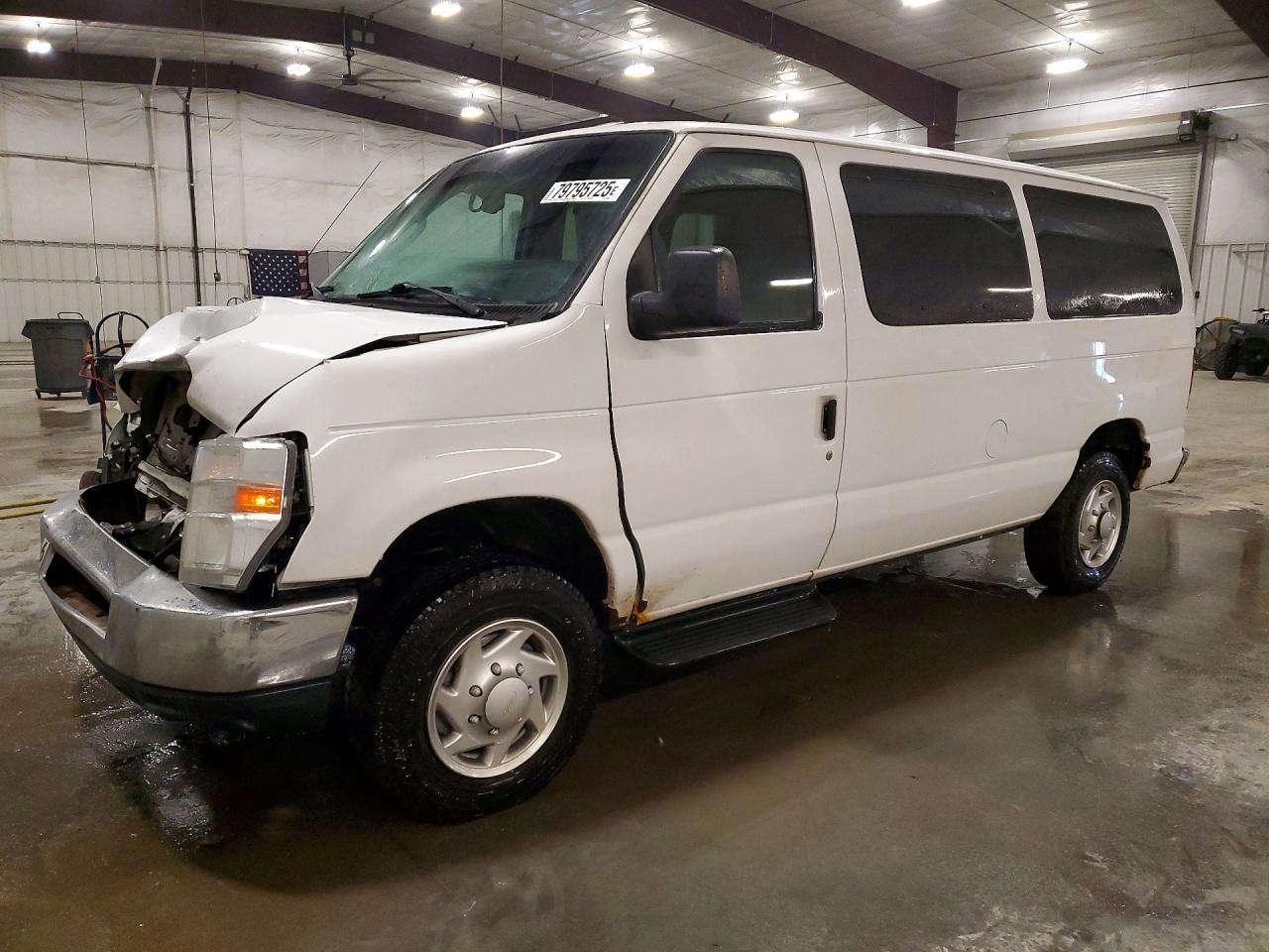 2014 Ford Econoline E350 Super Duty Wagon
