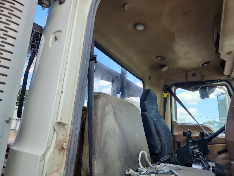 2013 Mack 700 GU700