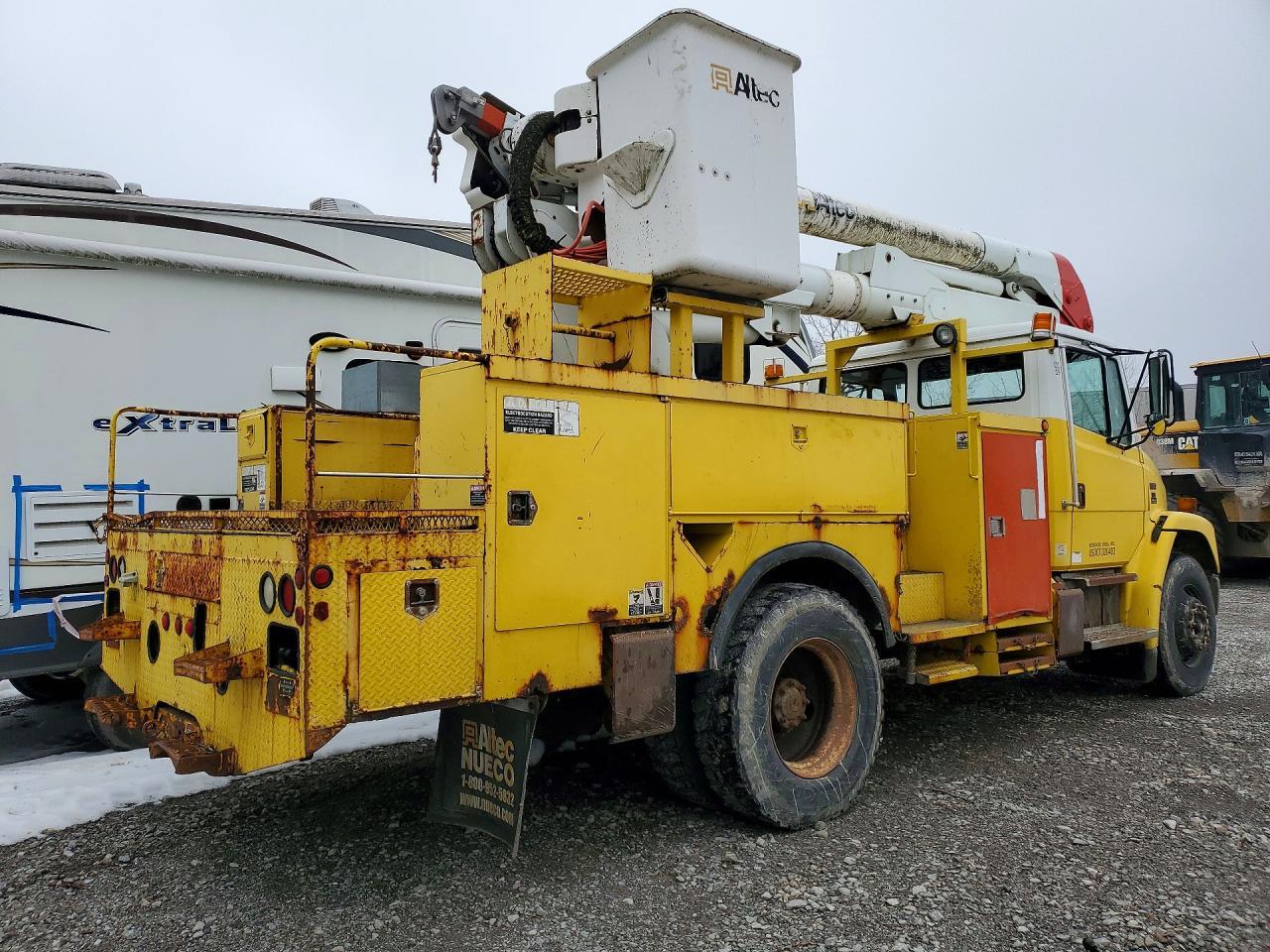 2001 Freightliner Medium Conventional FL70