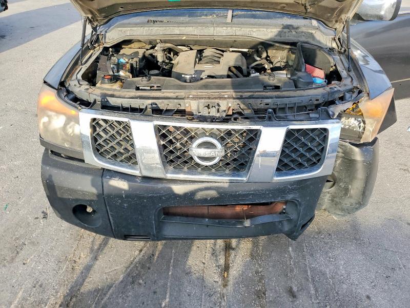 2004 Nissan Titan XE