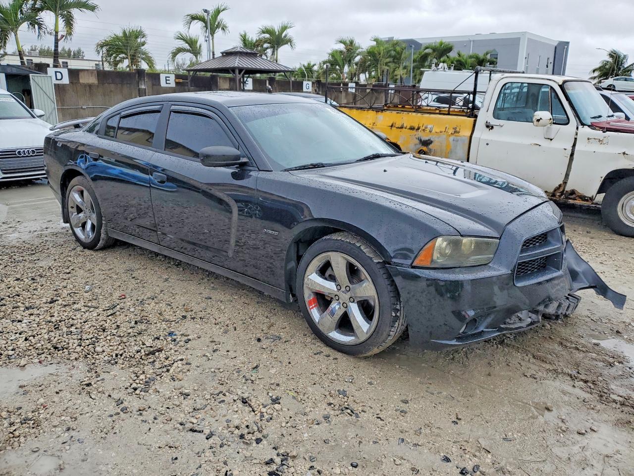 2011 Dodge Charger r