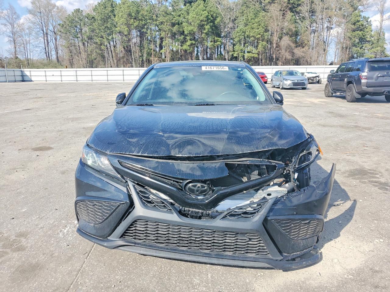 2021 Toyota Camry se