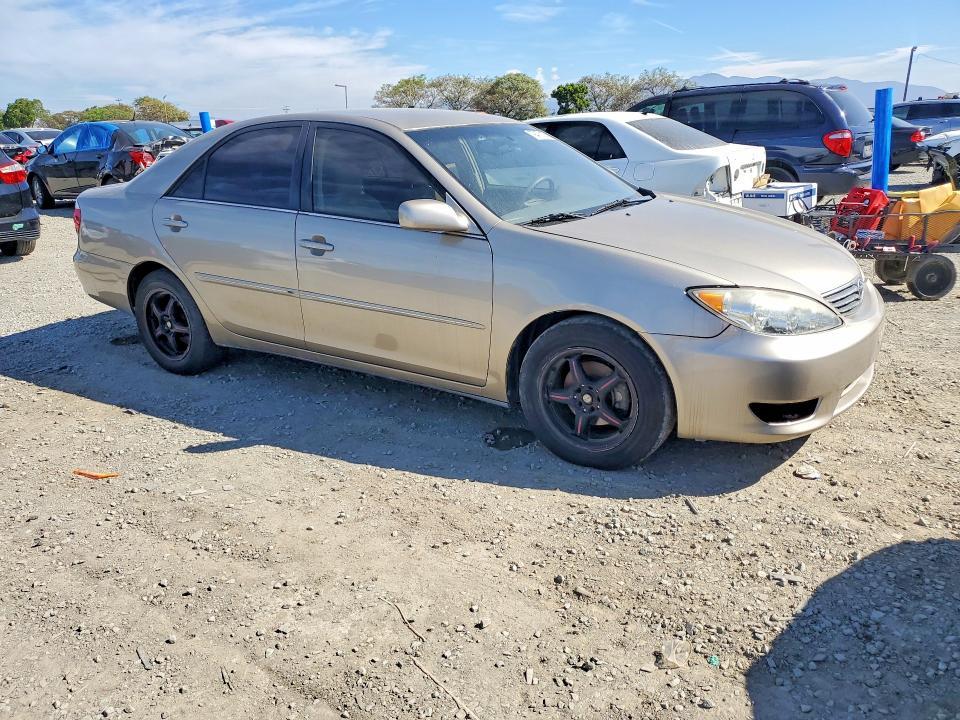 2005 Toyota Camry xle