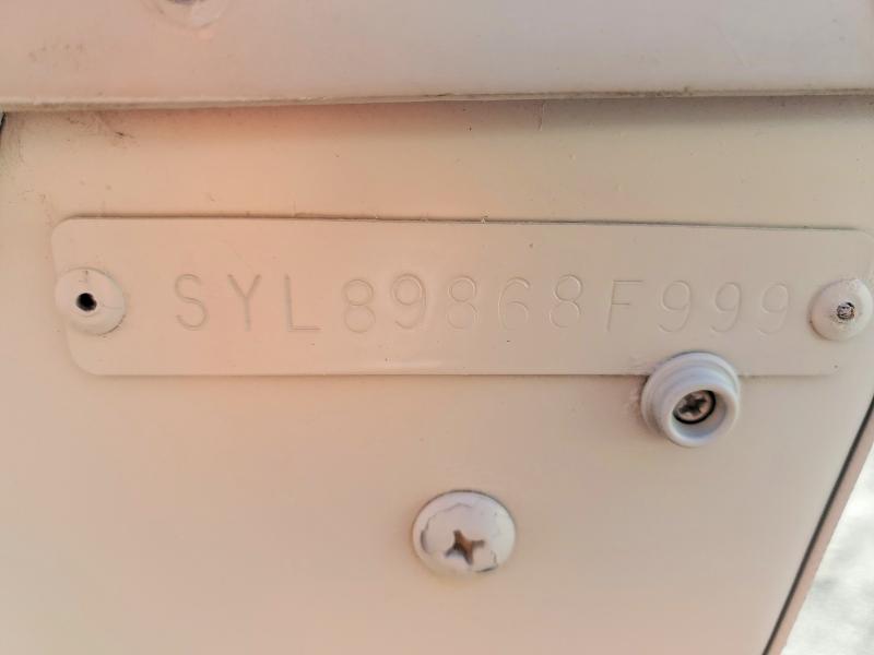 1999 Smoker Craft Boat