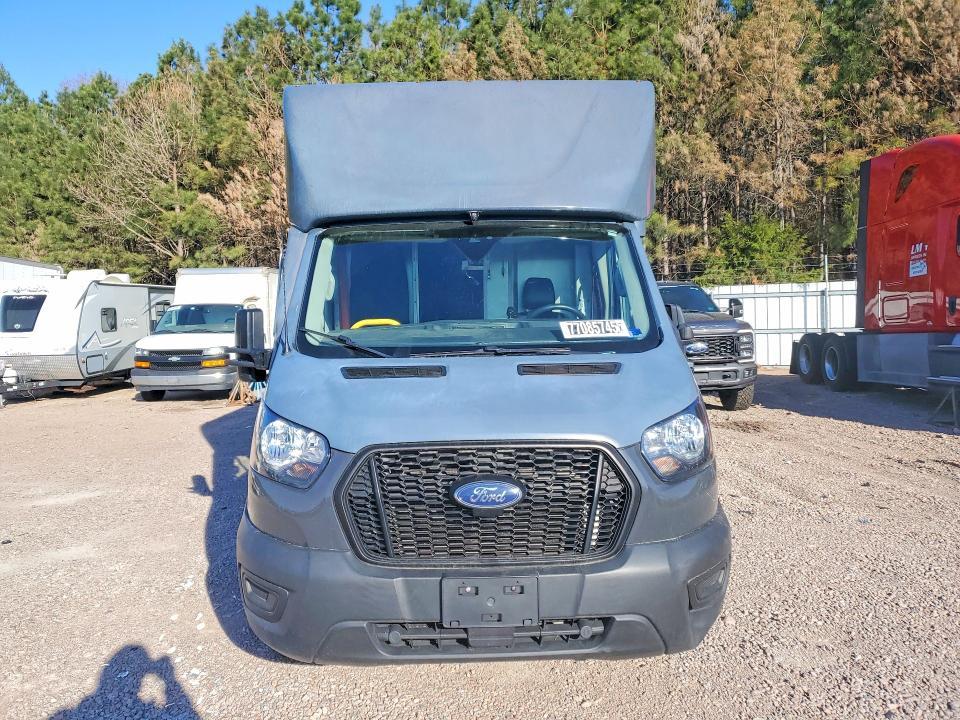 2020 Ford Transit Delivery Truck