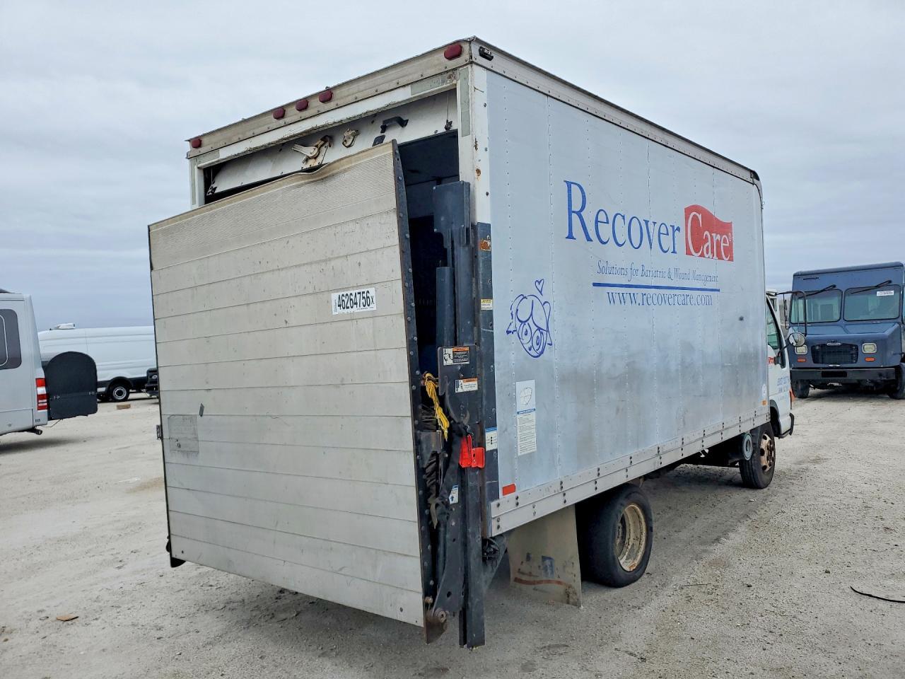 2003 Isuzu NPR-HD BOX Truck