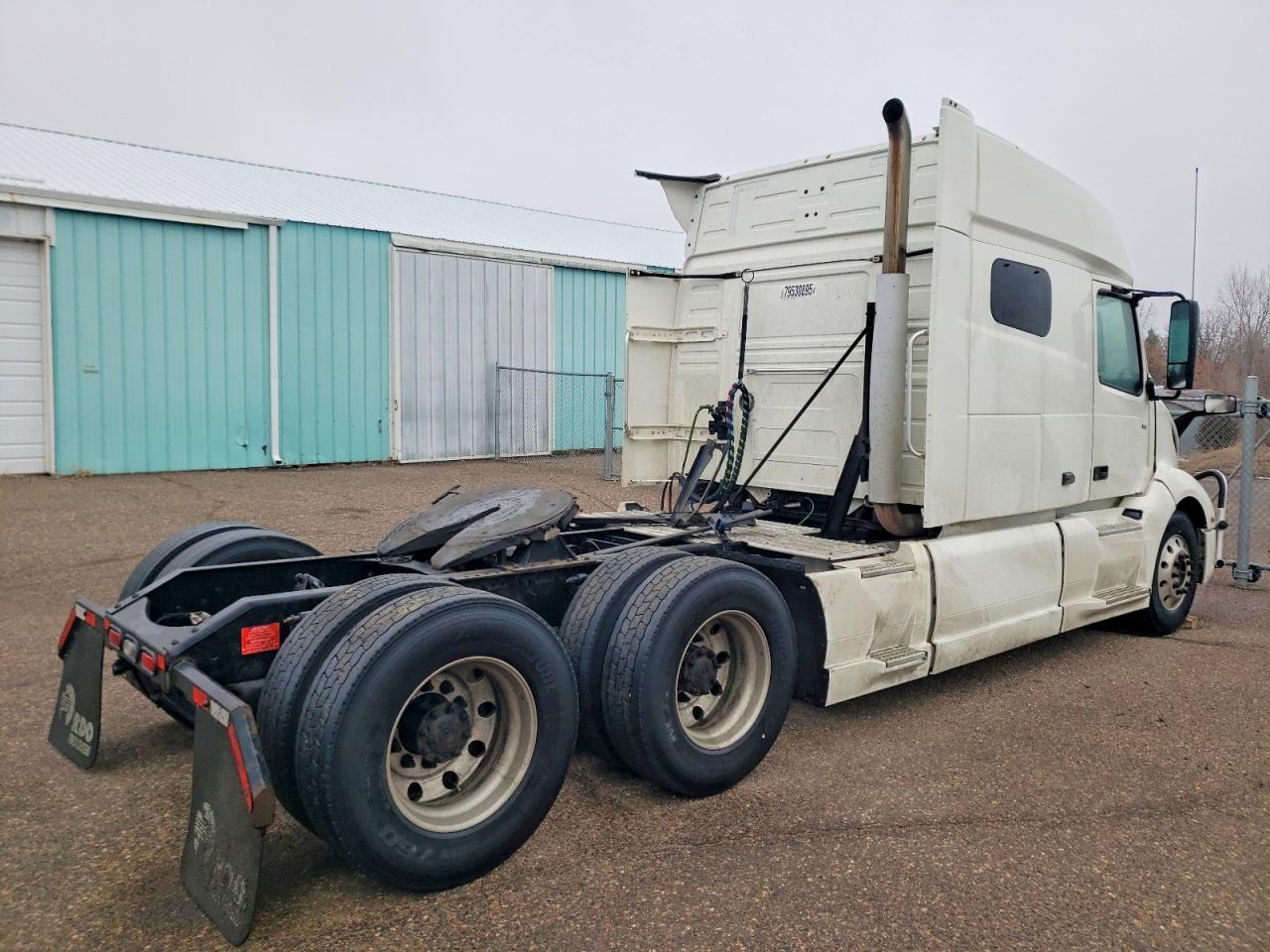 2019 Volv O VNL Semi Truck