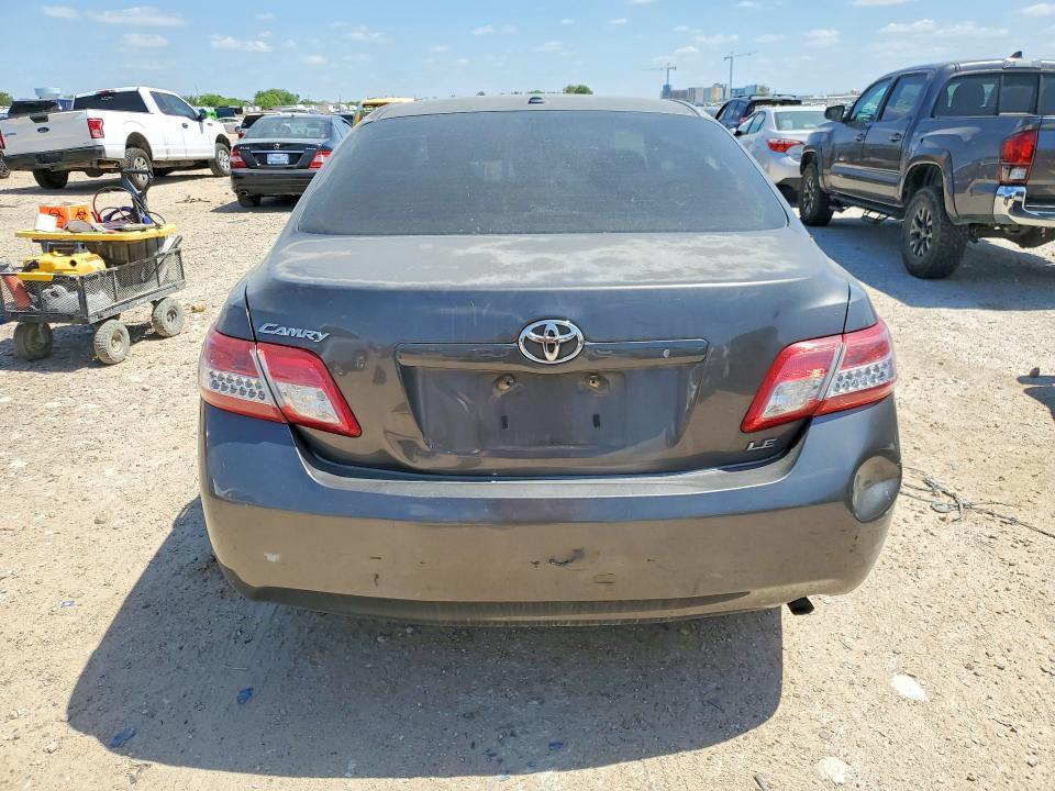 2011 Toyota Camry le