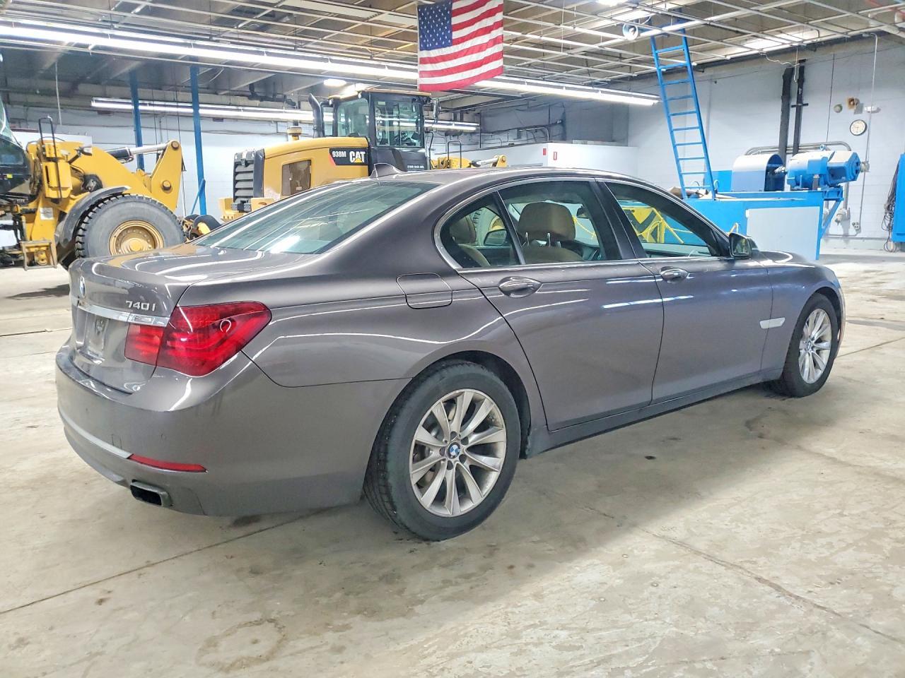 2014 BMW 740 i