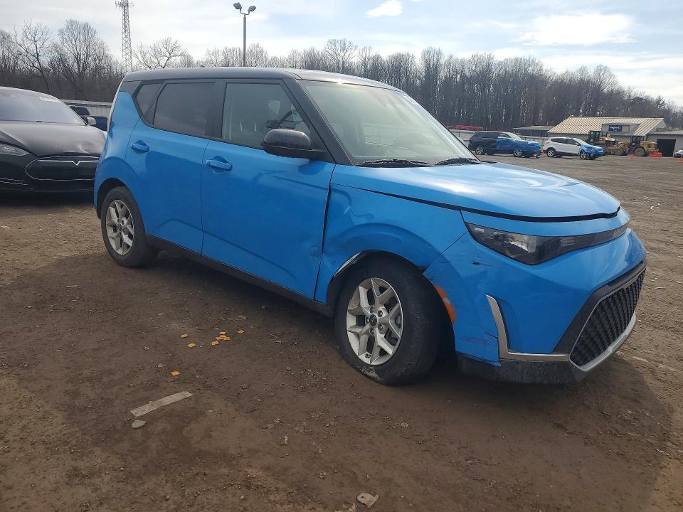2024 KIA Soul s