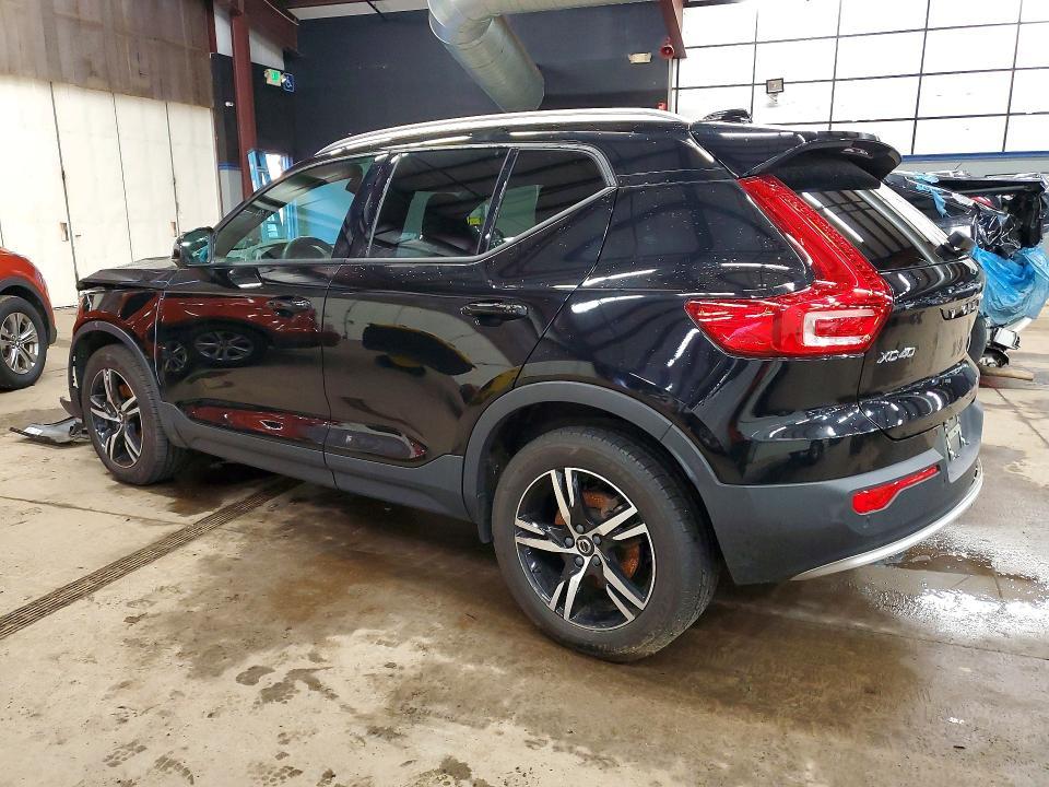 2023 Volvo Xc40 Core