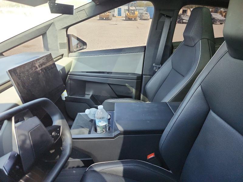 2025 Tesla Cybertruck
