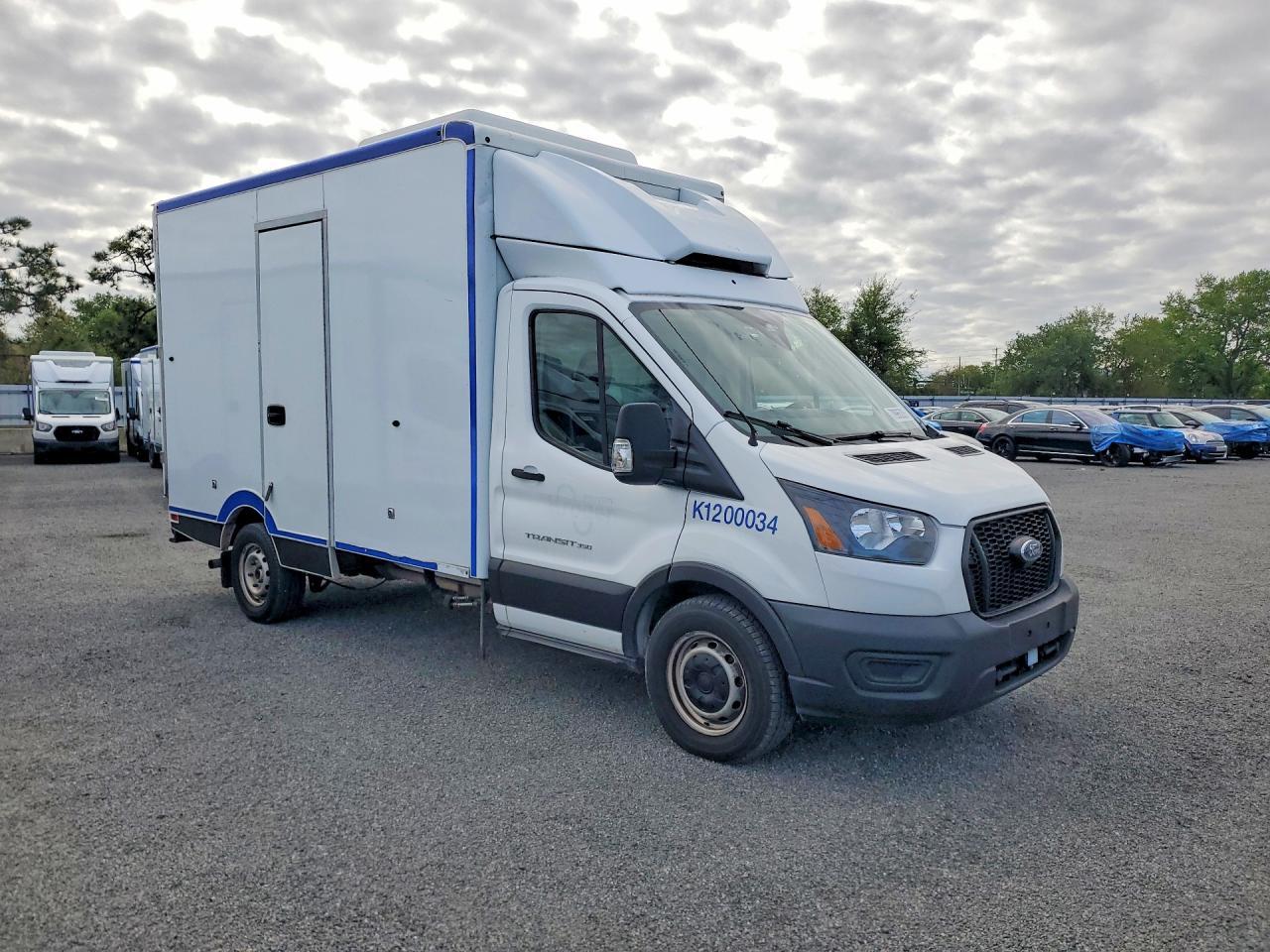 2020 Ford Transit Delivery Truck