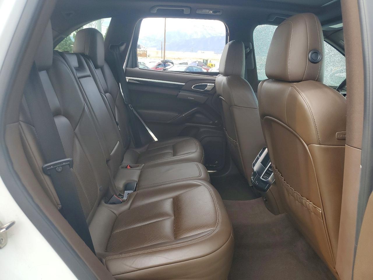 2015 Porsche Cayenne s