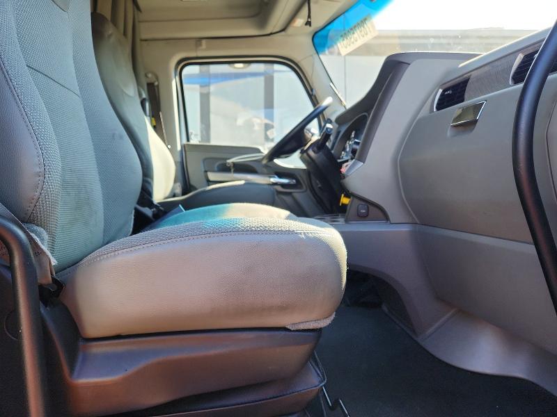 2019 Kenworth T680 Semi Truck