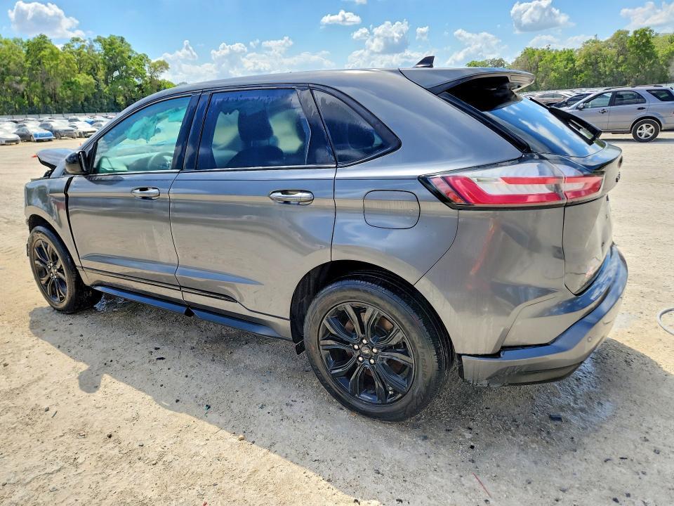 2022 Ford Edge se