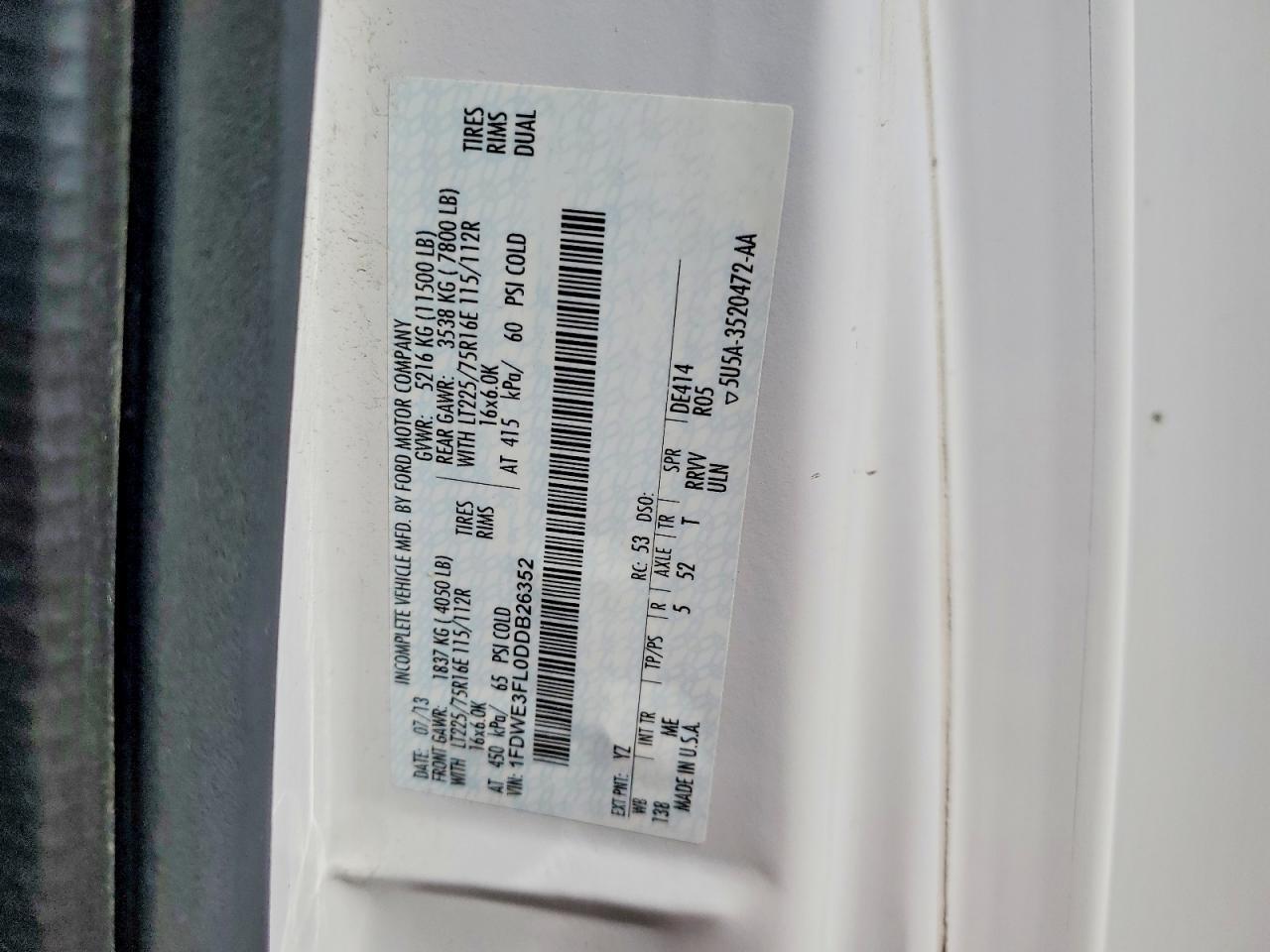 2013 Ford Econoline E350 Super Duty Cutaway Van