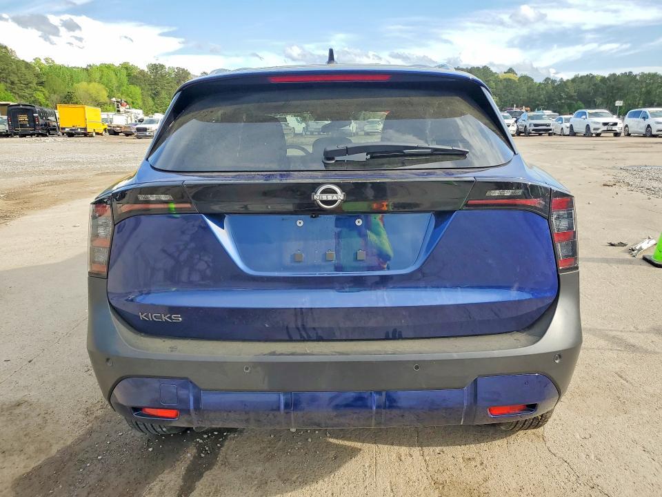 2026 Nissan Kicks sv