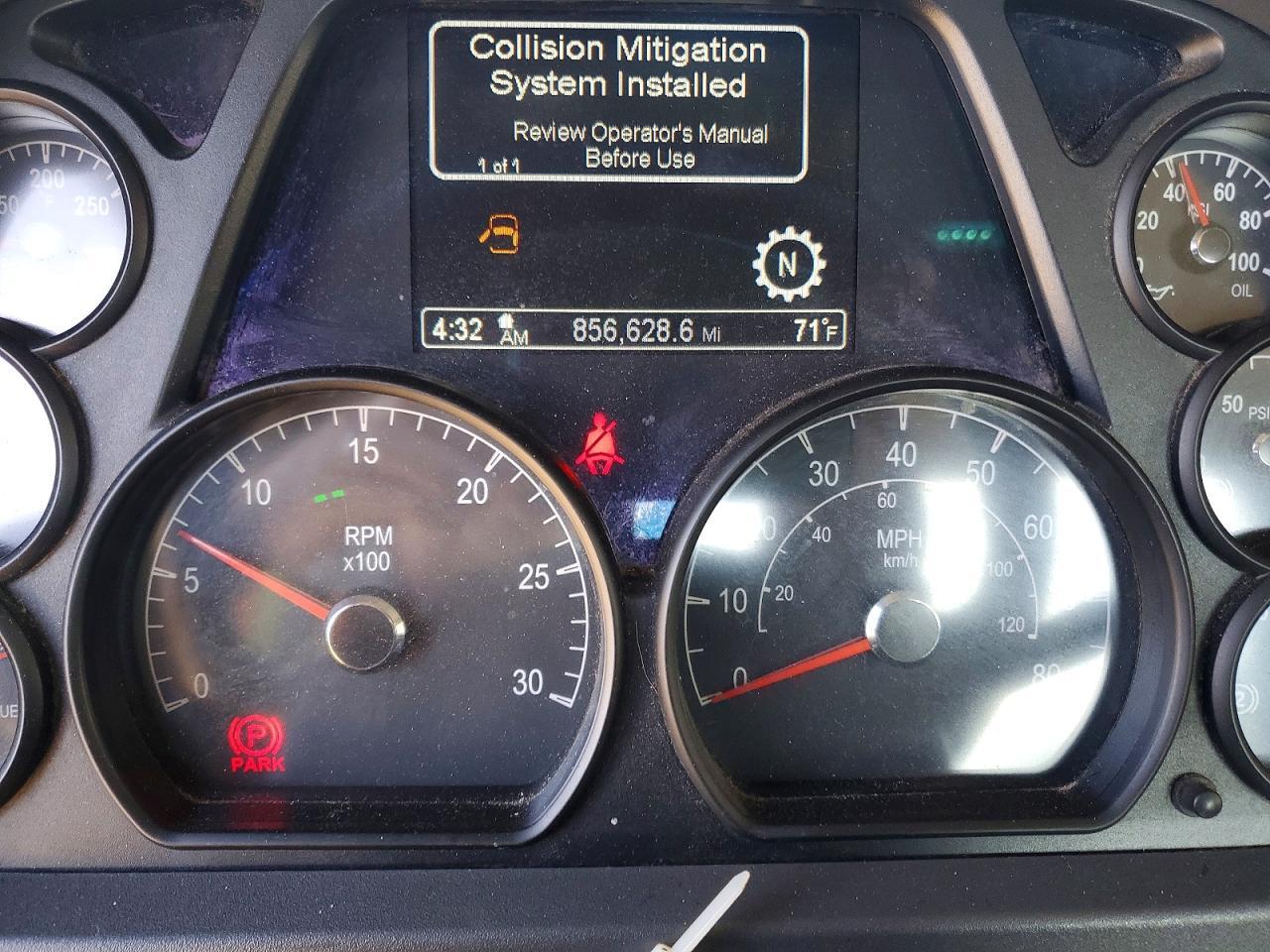2018 Peterbilt 579 Semi Truck