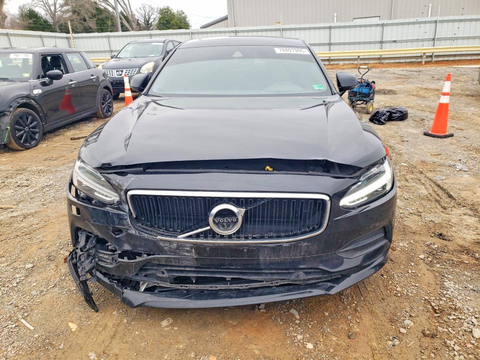 2018 Volvo S90 T5 Momentum