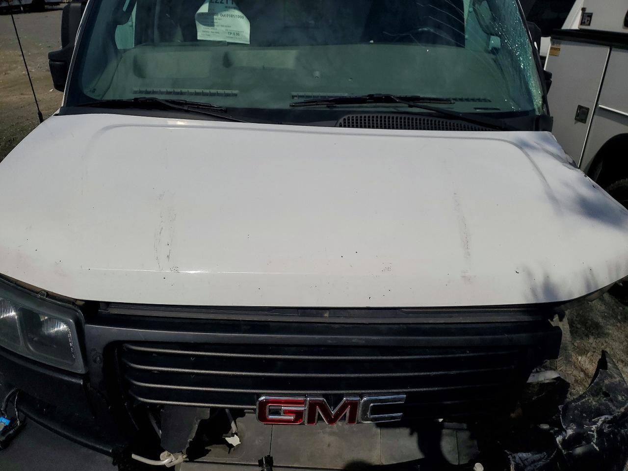 2023 GMC Savana BOX Truck