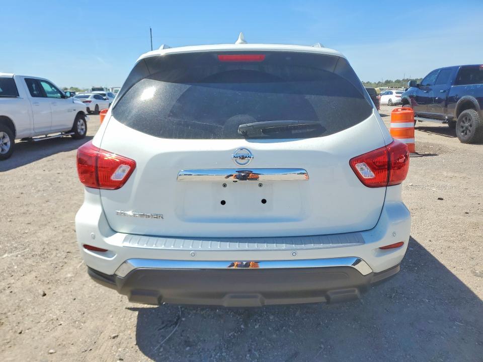 2020 Nissan Pathfinder s